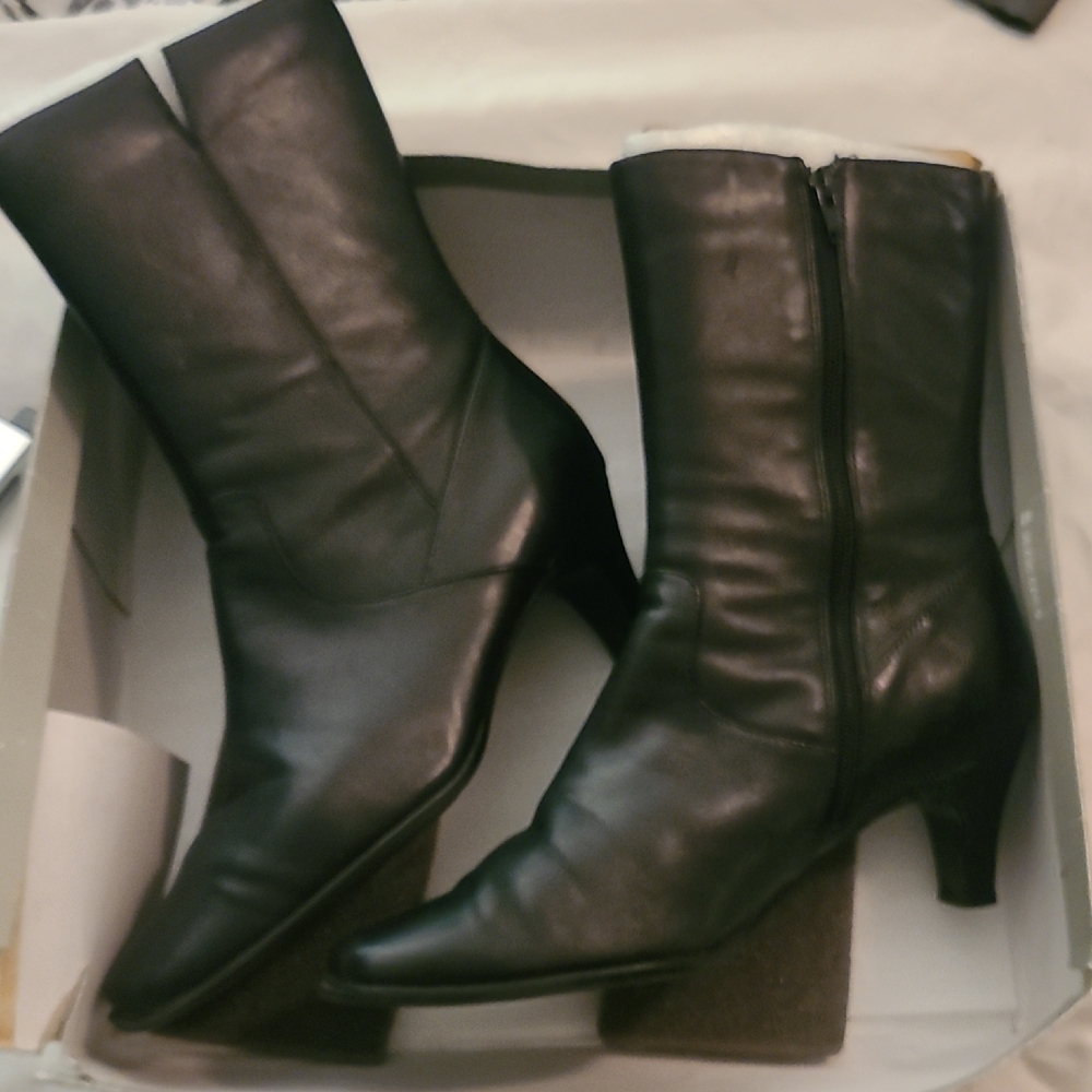 Worthington Black Leather Mid-Calf Heeled Boots